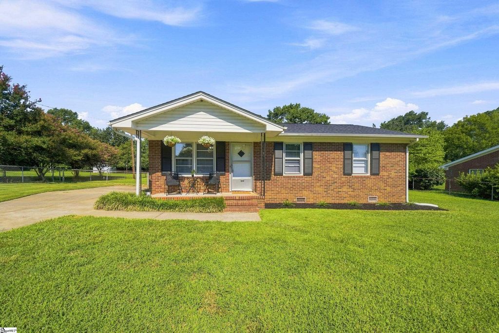 104 Tower Drive, Moore, SC 29369
