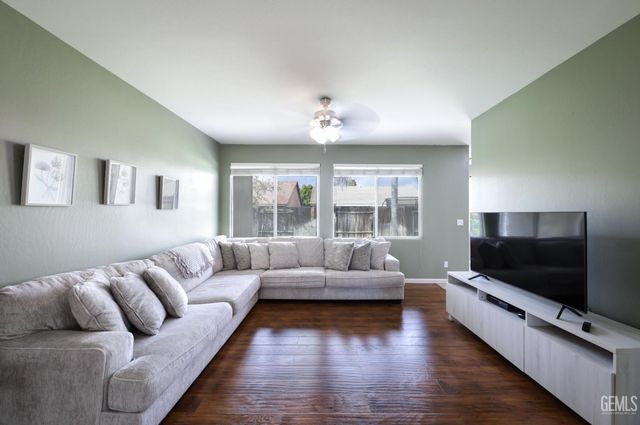 11504 Valley Forge Way, Bakersfield, CA 93312