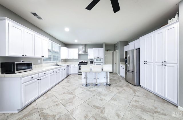 11504 Valley Forge Way, Bakersfield, CA 93312