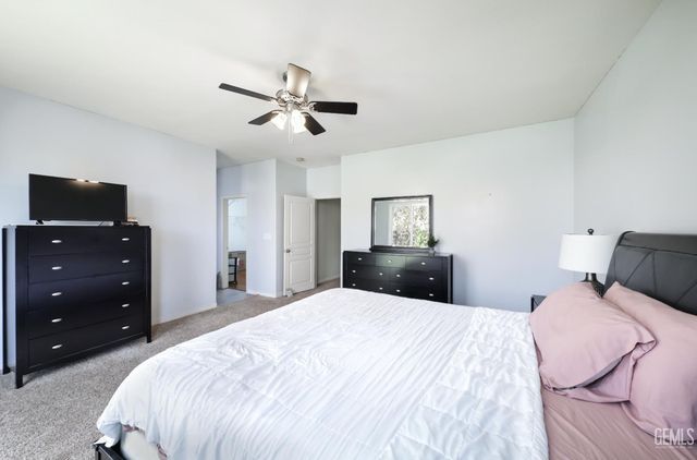 11504 Valley Forge Way, Bakersfield, CA 93312