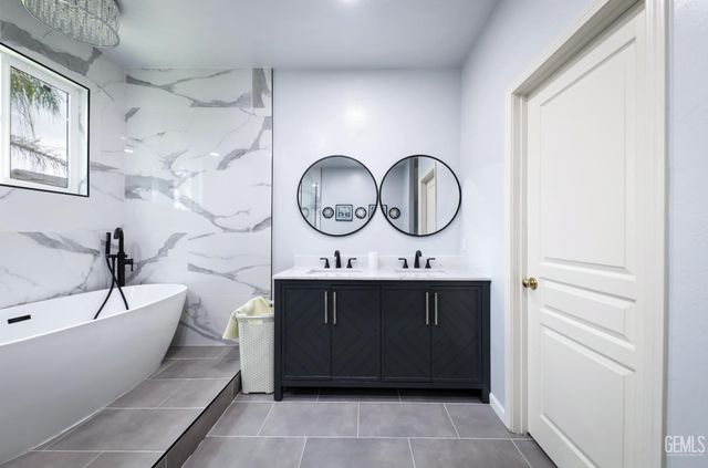 11504 Valley Forge Way, Bakersfield, CA 93312