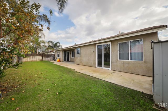 11504 Valley Forge Way, Bakersfield, CA 93312