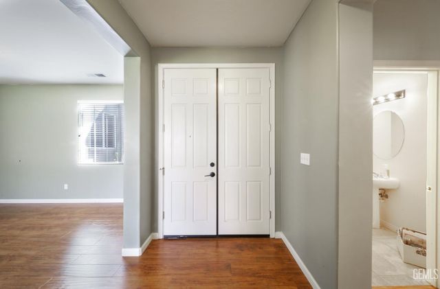 11504 Valley Forge Way, Bakersfield, CA 93312