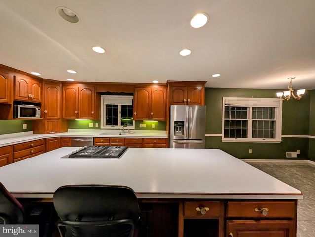 507 BROOKVIEW DR, Greencastle, PA 17225