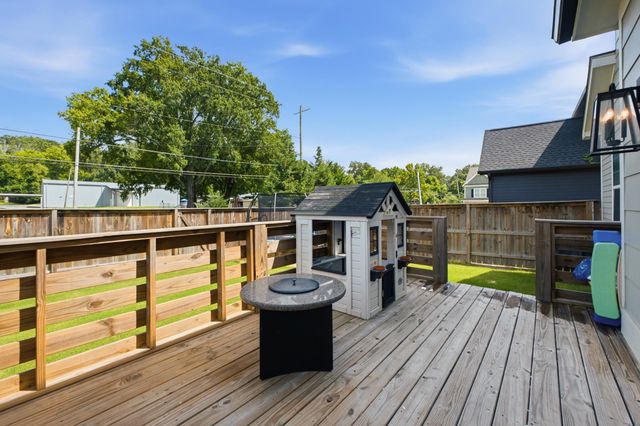 586 Shanti Drive, Chattanooga, TN 37412