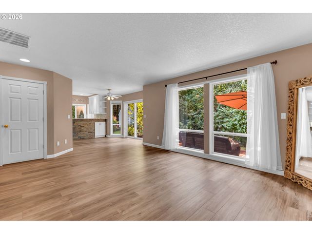 10900 Ne 26TH Ave, Vancouver, WA 98686