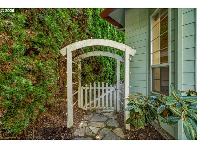 10900 Ne 26TH Ave, Vancouver, WA 98686
