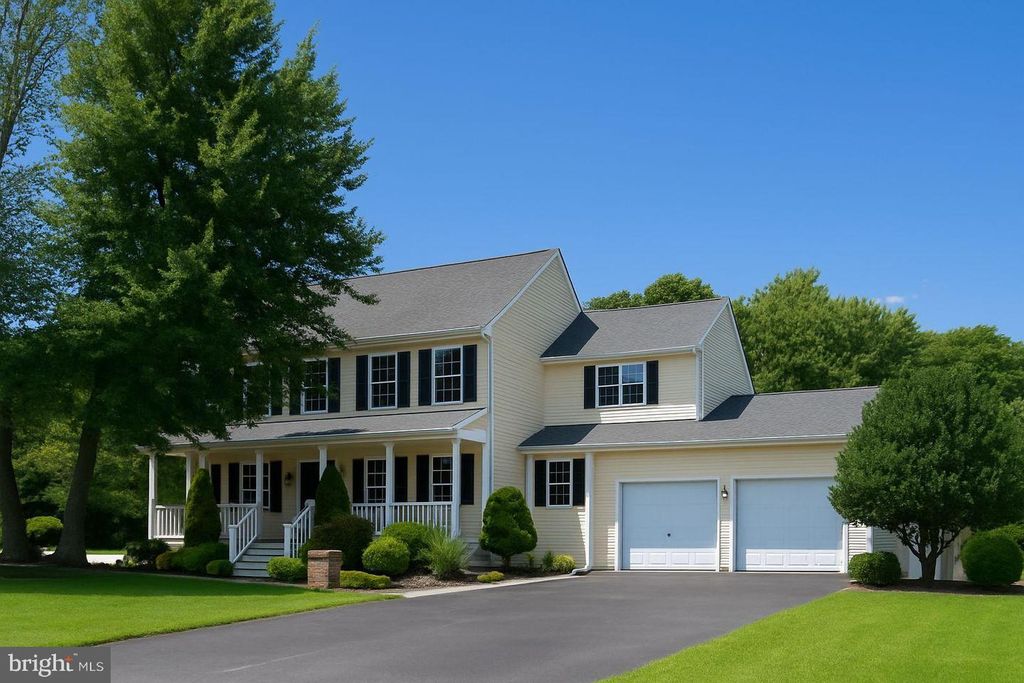 4 RIVER EDGE DR, Jackson, NJ 08527