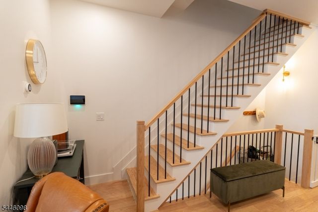 20 Westervelt Pl 2F, Jersey City, NJ 07304