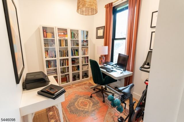 20 Westervelt Pl 2F, Jersey City, NJ 07304