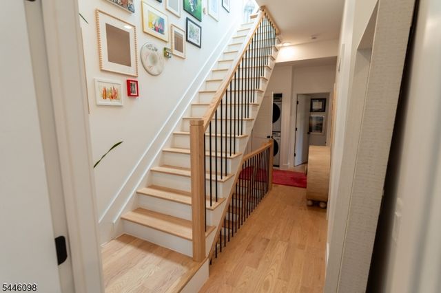 20 Westervelt Pl 2F, Jersey City, NJ 07304