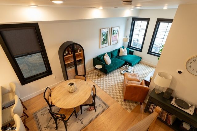 20 Westervelt Pl 2F, Jersey City, NJ 07304