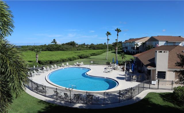 6240 E Mirror Lake Drive 201, Sebastian, FL 32958