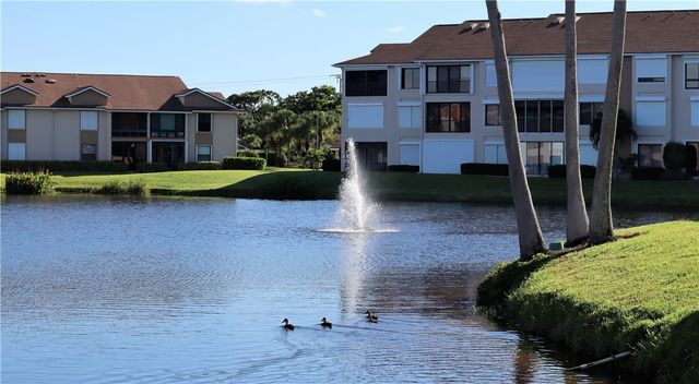 6240 E Mirror Lake Drive 201, Sebastian, FL 32958