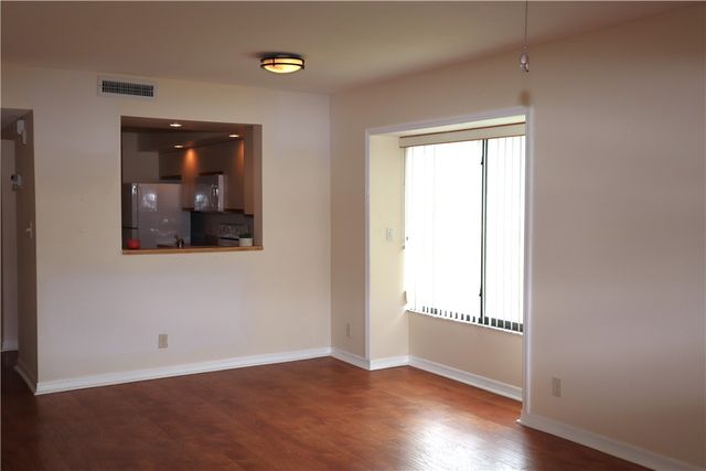 6240 E Mirror Lake Drive 201, Sebastian, FL 32958