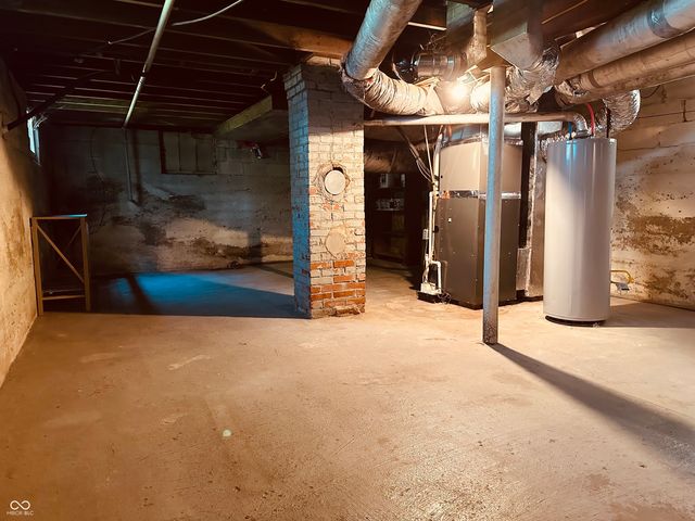 33 W Mechanic Street, Shelbyville, IN 46176