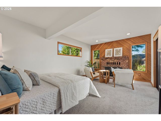 3935 Ne 65TH Ave, Portland, OR 97213