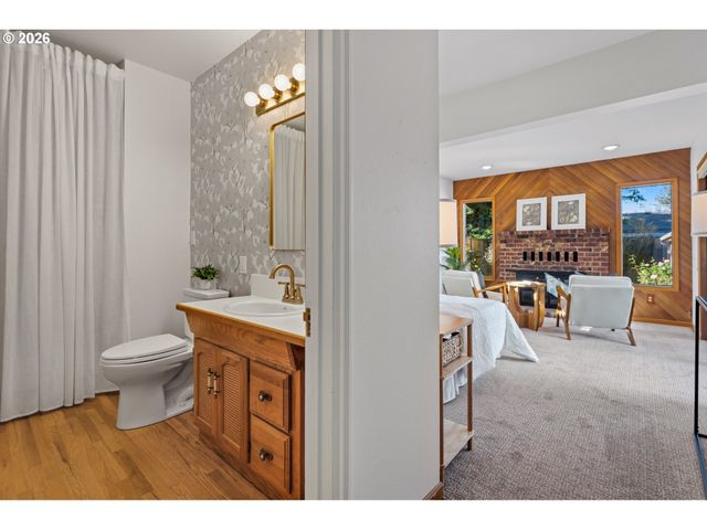 3935 Ne 65TH Ave, Portland, OR 97213