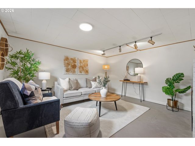 3935 Ne 65TH Ave, Portland, OR 97213