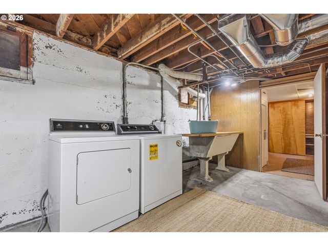 3935 Ne 65TH Ave, Portland, OR 97213