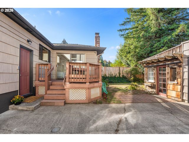 3935 Ne 65TH Ave, Portland, OR 97213