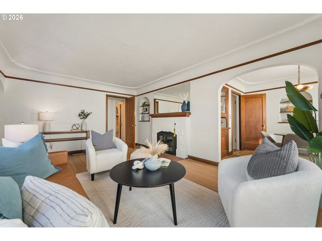3935 Ne 65TH Ave, Portland, OR 97213