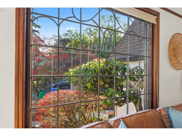 3935 Ne 65TH Ave, Portland, OR 97213