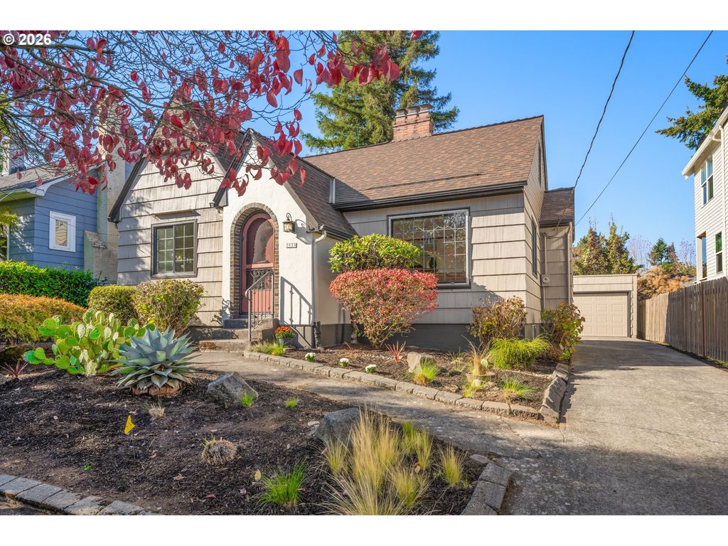 3935 Ne 65TH Ave, Portland, OR 97213