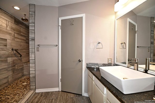 10819 S Crown, San Antonio, TX 78239