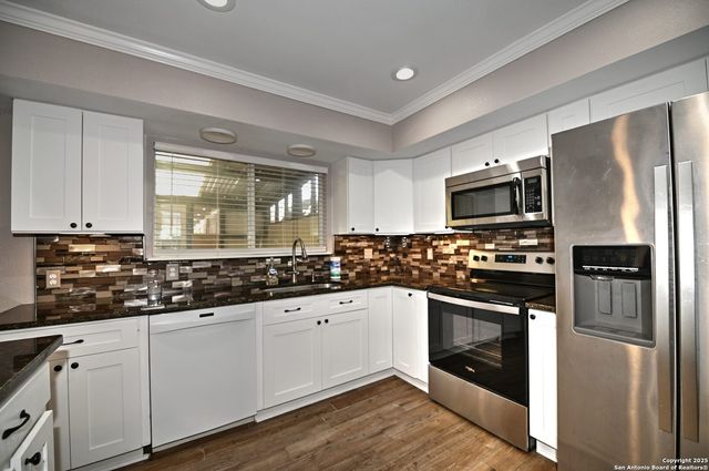 10819 S Crown, San Antonio, TX 78239