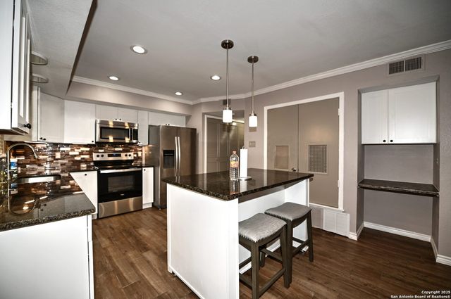 10819 S Crown, San Antonio, TX 78239