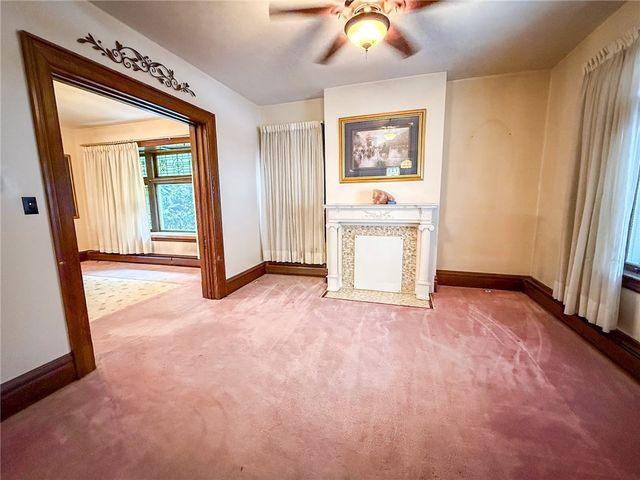 453 E Pearl St, City Of But Ne, PA 16001