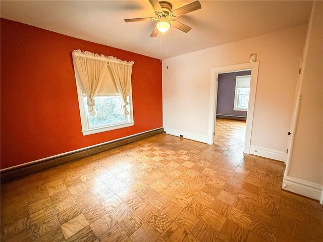 453 E Pearl St, City Of But Ne, PA 16001