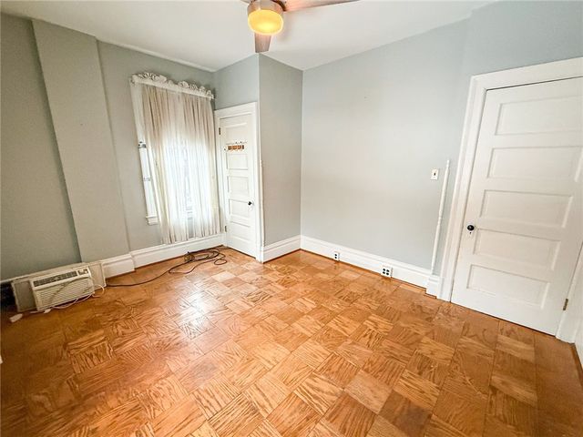 453 E Pearl St, City Of But Ne, PA 16001