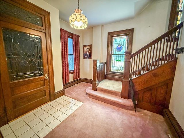 453 E Pearl St, City Of But Ne, PA 16001