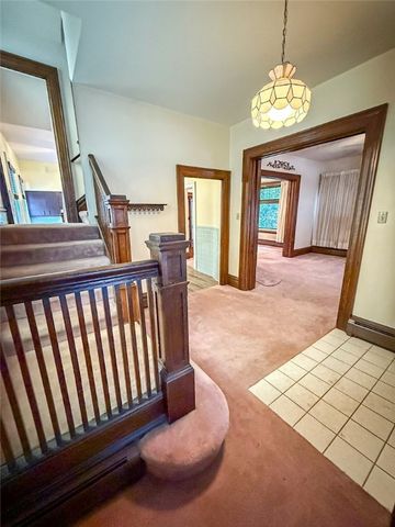 453 E Pearl St, City Of But Ne, PA 16001