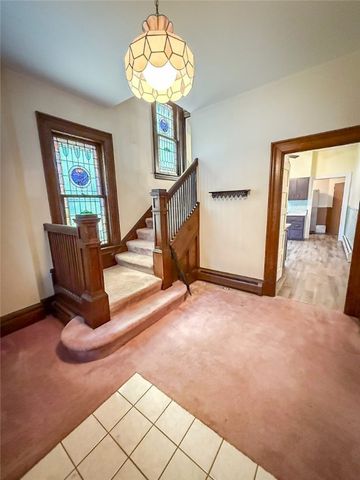 453 E Pearl St, City Of But Ne, PA 16001