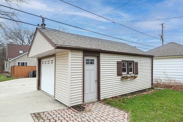 3900 E Van Norman AVENUE, Cudahy, WI 53110