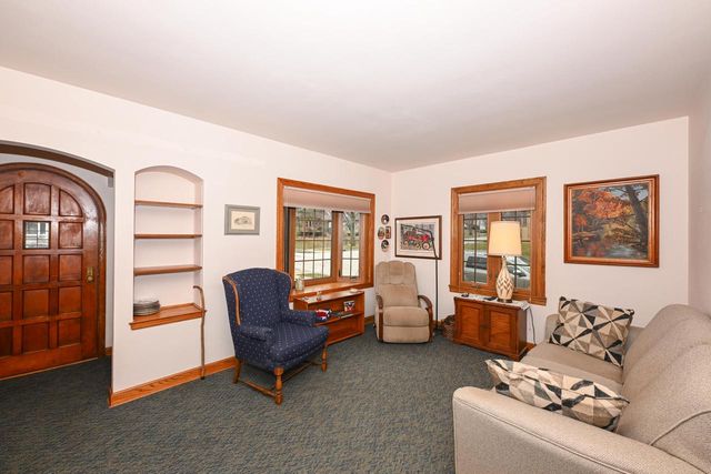 3900 E Van Norman AVENUE, Cudahy, WI 53110