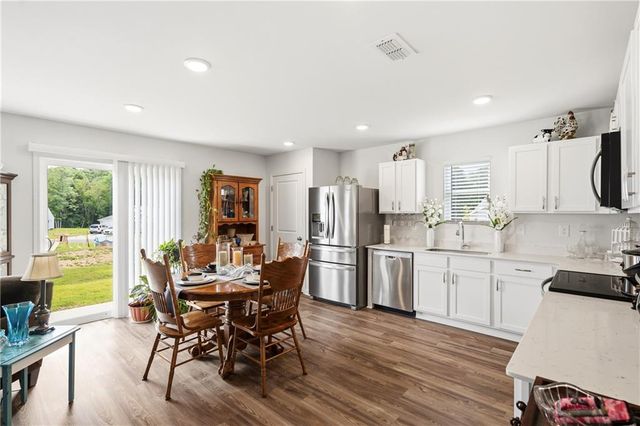 11 Barron Ct, Chatsworth, GA 30705