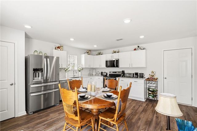 11 Barron Ct, Chatsworth, GA 30705
