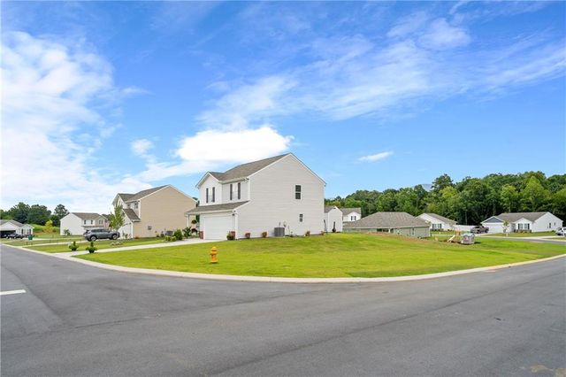 11 Barron Ct, Chatsworth, GA 30705