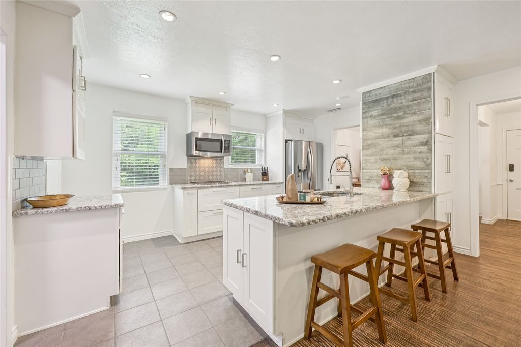 11839 Duxbury Drive, Dallas, TX 75218
