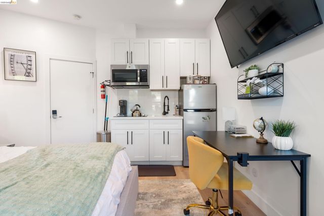 75 Echo Ave, Oakland, CA 94611