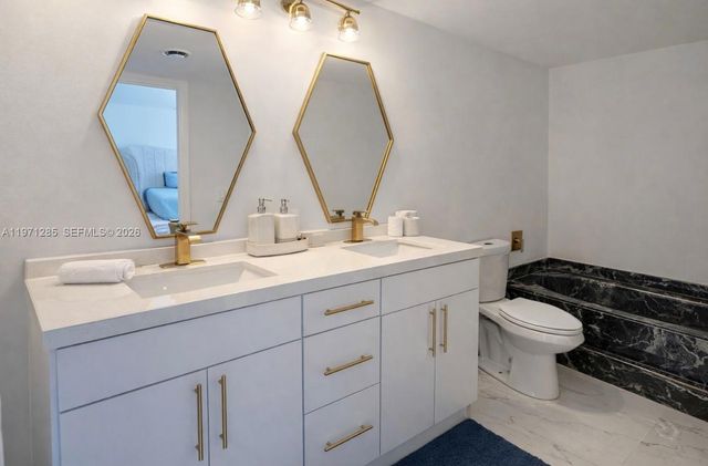 2308 NE 7th St 29, Hallandale Beach, FL 33009
