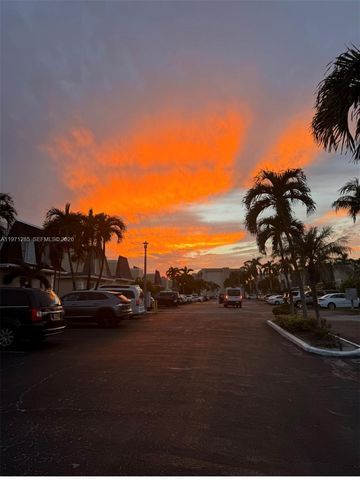 2308 NE 7th St 29, Hallandale Beach, FL 33009