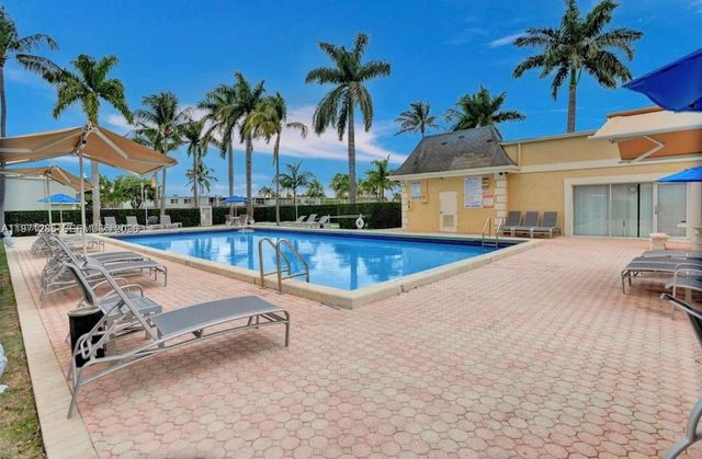 2308 NE 7th St 29, Hallandale Beach, FL 33009