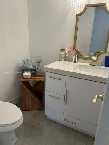 2308 NE 7th St 29, Hallandale Beach, FL 33009