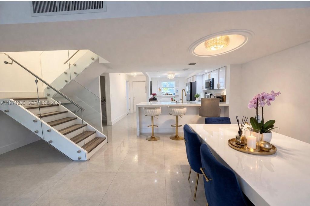 2308 NE 7th St 29, Hallandale Beach, FL 33009