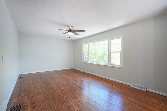 130 Kevin Street, Excelsior Springs, MO 64024